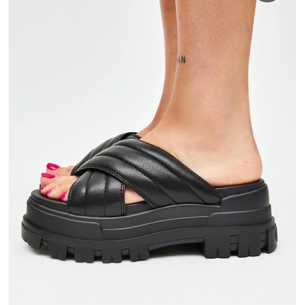 Buffalo Platform Slides Womens 40 Black Quilted Crisscross Lug Sole Sandals